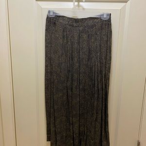 Norton McNaughton petites skirt with elastic waist band
